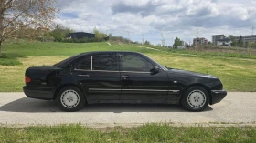 Mercedes-Benz E 200 - 5300 € / 10365.90 лв. - 82404586 3