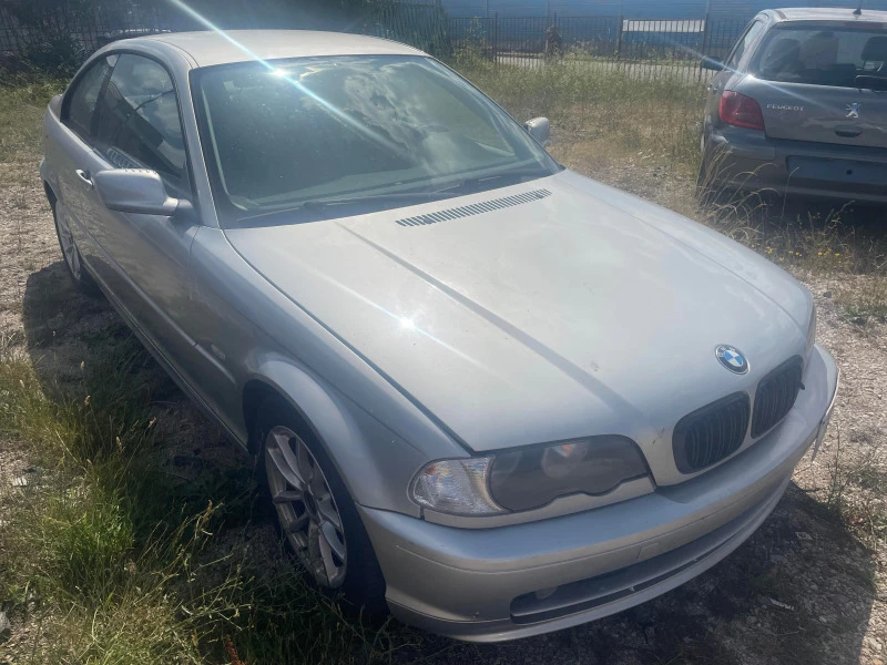 BMW 318 i НА ЧАСТИ, снимка 1 - Автомобили и джипове - 46504203