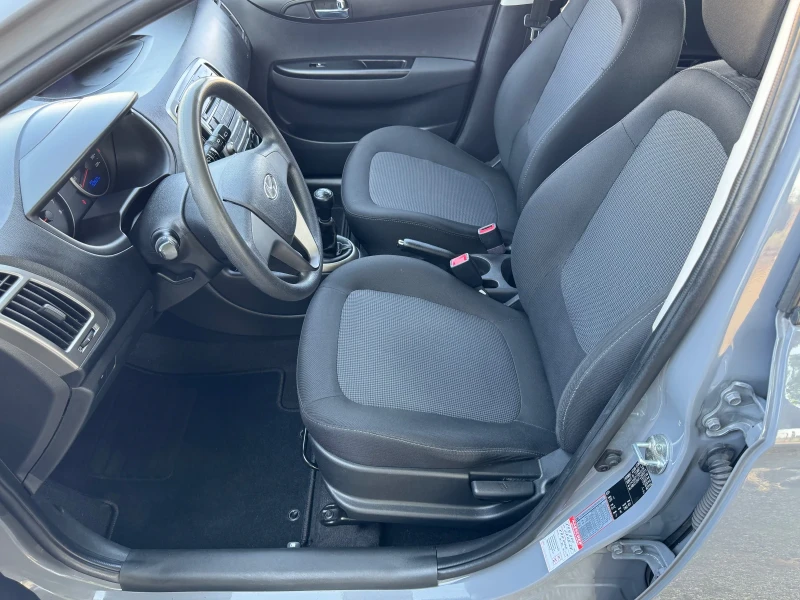 Hyundai I20 1.25i 86к.с Face , снимка 8 - Автомобили и джипове - 46994027