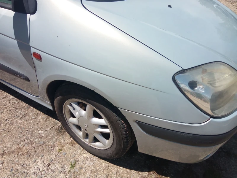 Renault Scenic, снимка 12 - Автомобили и джипове - 47393842