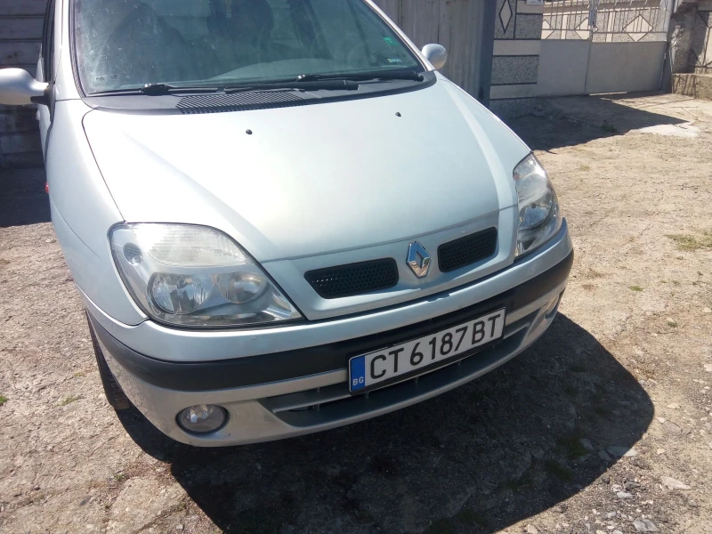 Renault Scenic, снимка 8 - Автомобили и джипове - 47393842