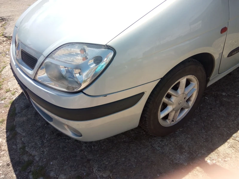 Renault Scenic, снимка 11 - Автомобили и джипове - 47393842