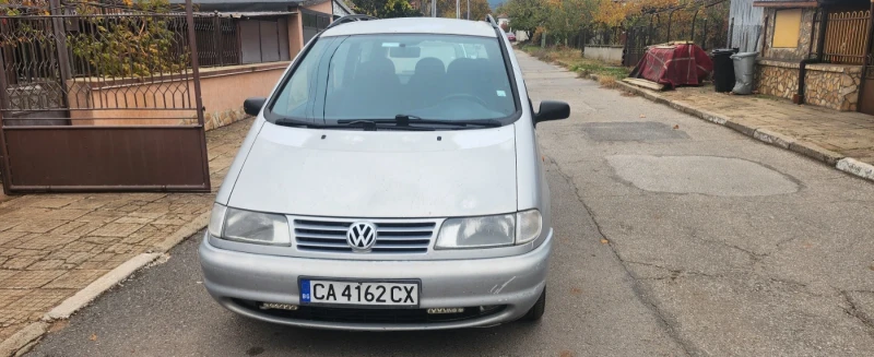 VW Sharan 1.9 tdi, снимка 2 - Автомобили и джипове - 47825915