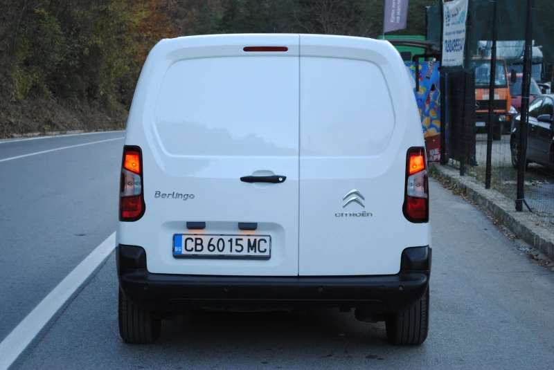 Citroen Berlingo 1.6 BlueHdi / ОБСЛУЖЕН!, снимка 4 - Автомобили и джипове - 47881146