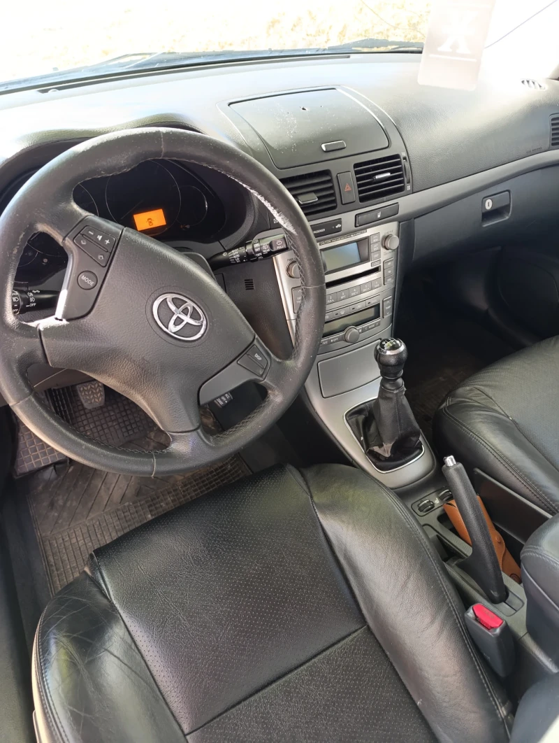 Toyota Avensis, снимка 3 - Автомобили и джипове - 47988512