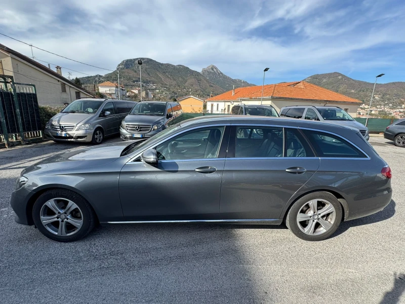 Mercedes-Benz E 220, снимка 3 - Автомобили и джипове - 48477171