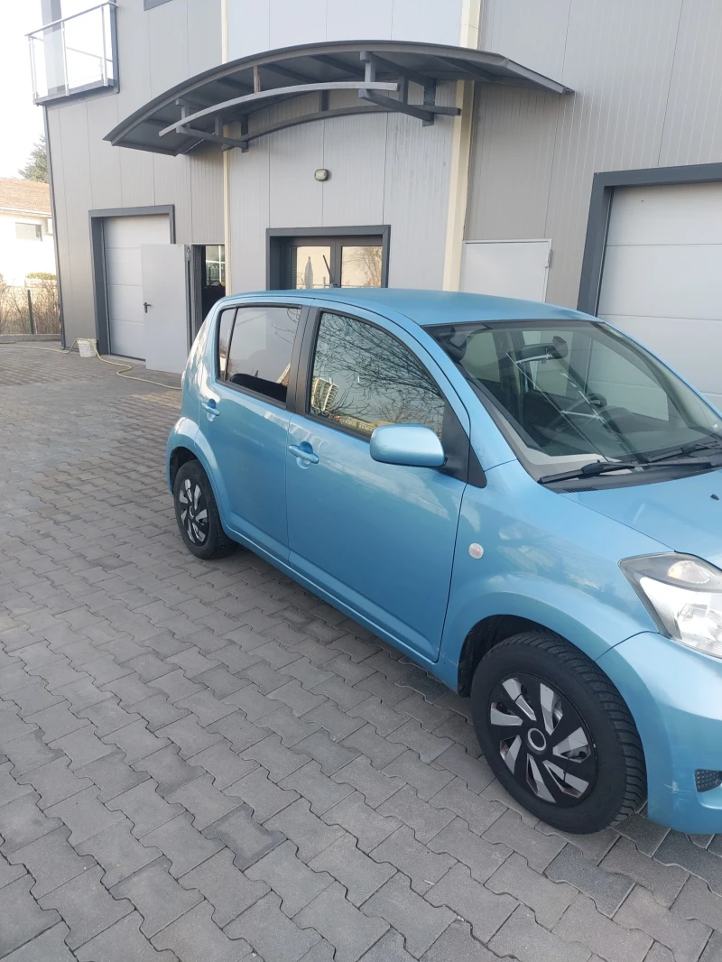 Daihatsu Sirion 1.0, снимка 2 - Автомобили и джипове - 49488536