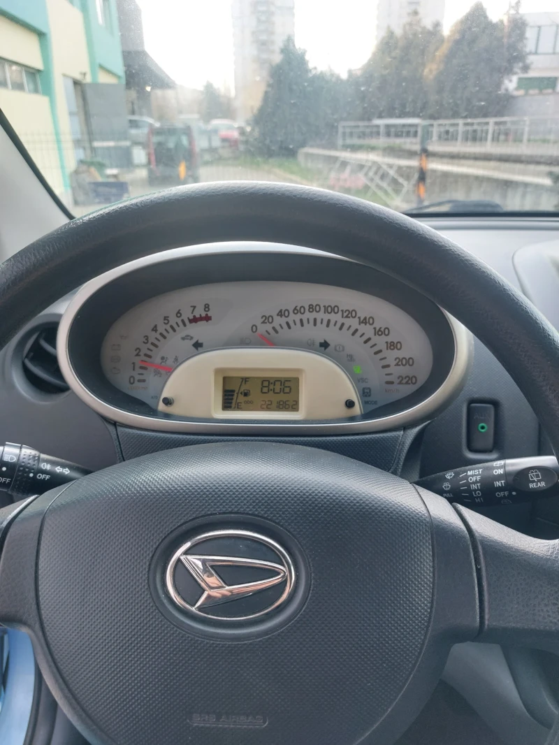 Daihatsu Sirion 1.0, снимка 9 - Автомобили и джипове - 49488536