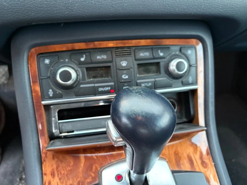 Audi A8 3.0tdi КОЖА-НАВИ-топ, снимка 9 - Автомобили и джипове - 51027368
