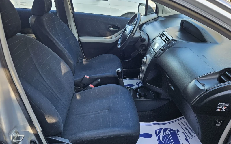 Toyota Yaris 1.4 D4D, снимка 16 - Автомобили и джипове - 52638479