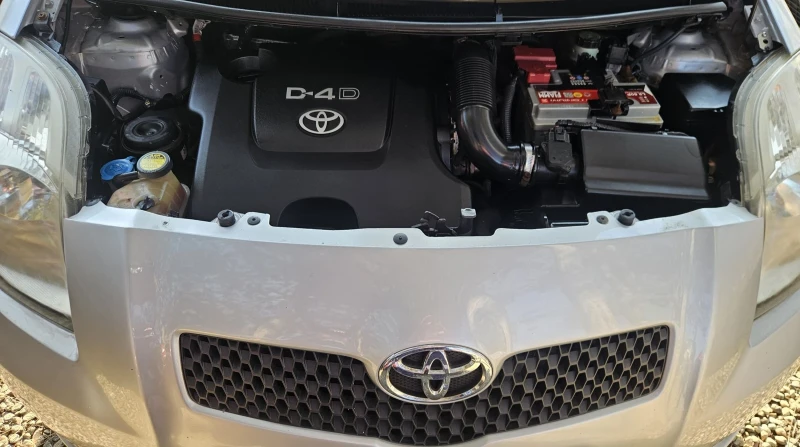 Toyota Yaris 1.4 D4D, снимка 11 - Автомобили и джипове - 52638479