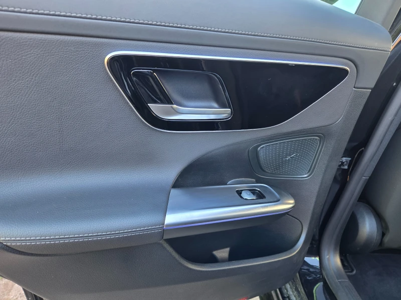 Mercedes-Benz C 180 AMG Line, снимка 16 - Автомобили и джипове - 52949810