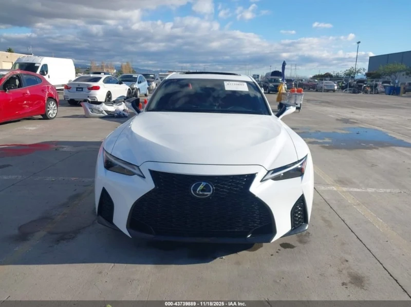 Lexus IS 350 * F SPORT * CARFAX * БЕЗ ПЪРВОНАЧАЛНА ВНОСКА, снимка 12 - Автомобили и джипове - 52968815
