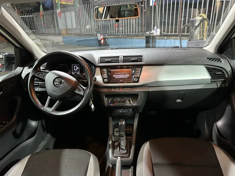 Skoda Fabia 1.4d 31000kм!!!!, снимка 9 - Автомобили и джипове - 52972052