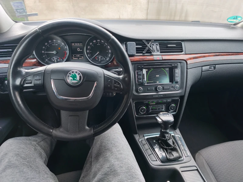 Skoda Superb, снимка 6 - Автомобили и джипове - 53228843