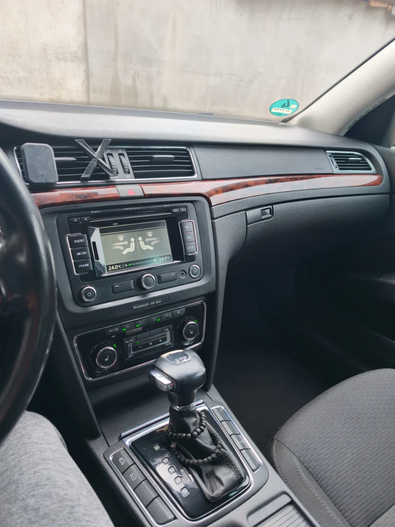 Skoda Superb, снимка 5 - Автомобили и джипове - 53228843