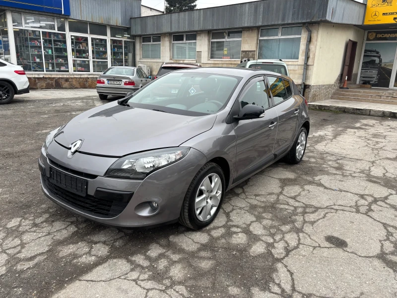 Renault Megane 1.6  i Бензин / 110 к.с. / 6 ск., снимка 3 - Автомобили и джипове - 53385848