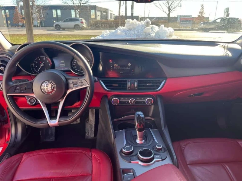 Alfa Romeo Giulia * TI! HIGHLY OPTIONED! * CARFAX * ЦЕНА ДО БГ, снимка 15 - Автомобили и джипове - 53586159