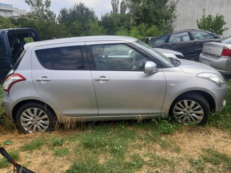 Suzuki Swift 1.3, снимка 3 - Автомобили и джипове - 33819459