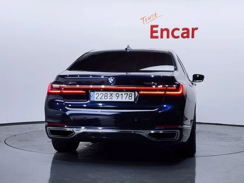 BMW 740 740d xDrive Design Pure Excellence| 320к.с.| ВКЛ.Т, снимка 4 - Автомобили и джипове - 55624465