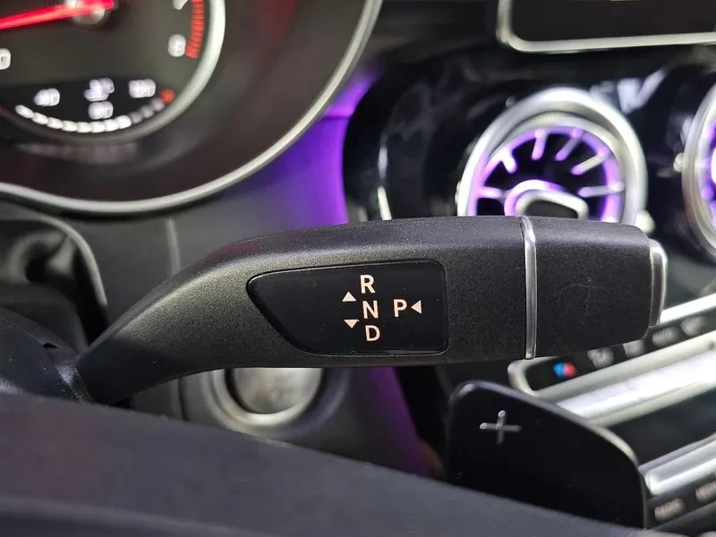 Mercedes-Benz C 200 САМО 30% АВАНС, снимка 9 - Автомобили и джипове - 55947078