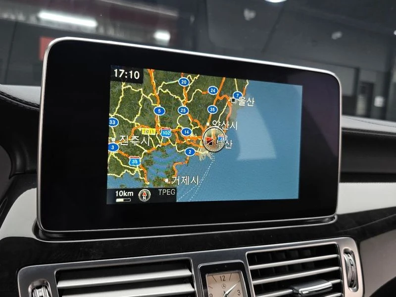 Mercedes-Benz CLS CLS400| 333к.с., снимка 14 - Автомобили и джипове - 56210991