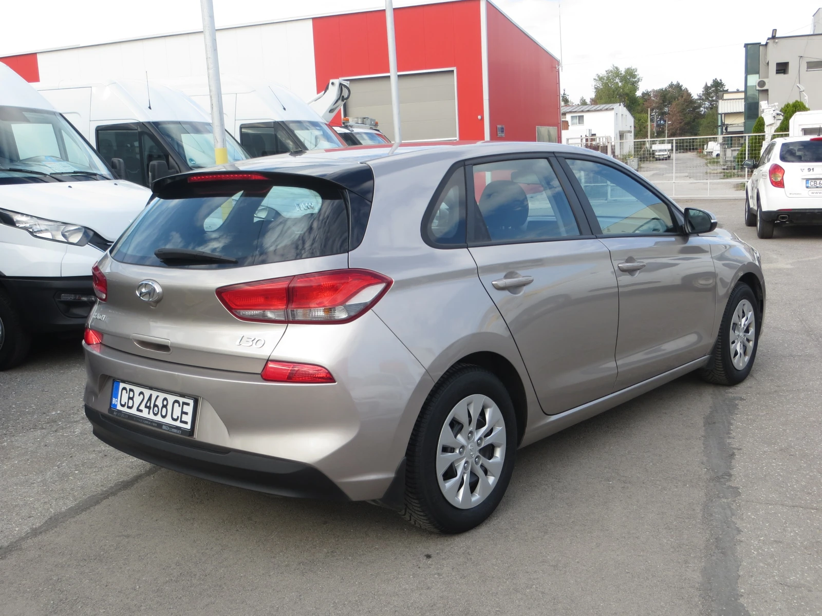 Hyundai I30 1, 6 CRDI euro 6b - изображение 4