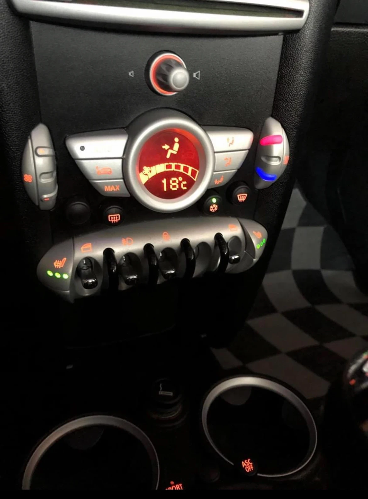 Mini Cooper s Turbo с двоен панорамен покрив - изображение 8