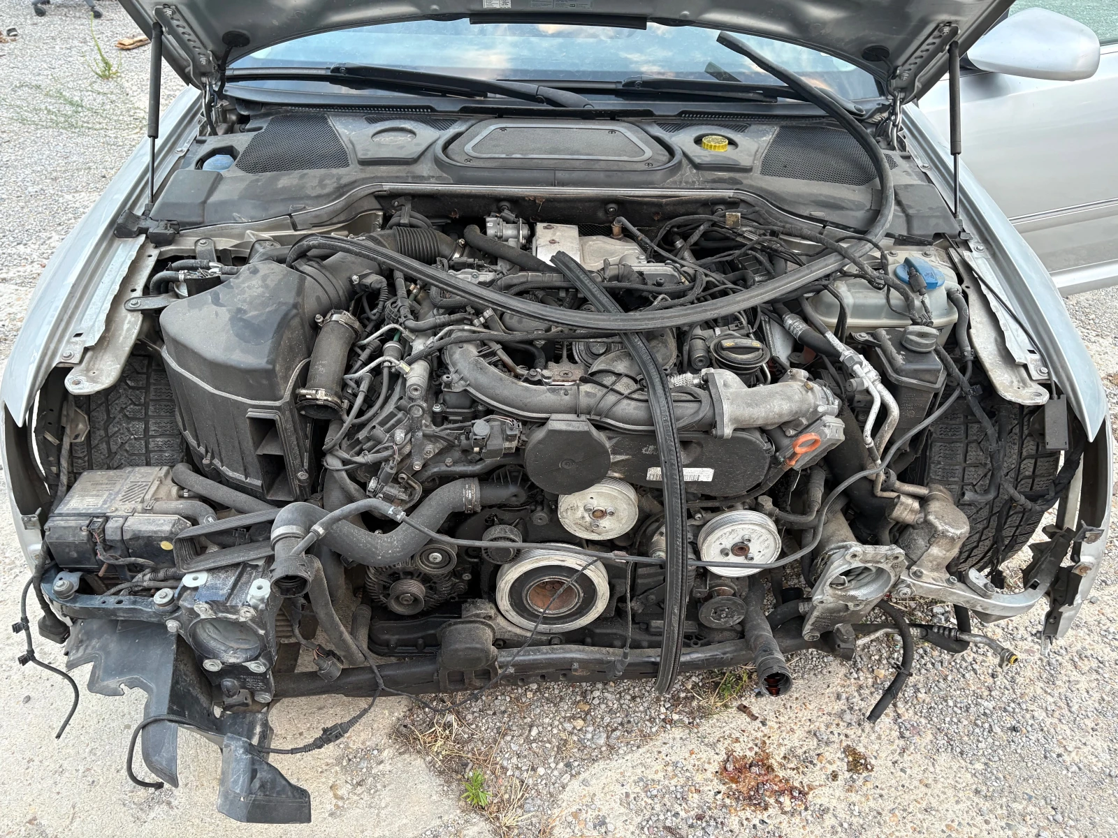 Audi A8 3.0tdi КОЖА-НАВИ-топ, снимка 12 - Автомобили и джипове - 53815135