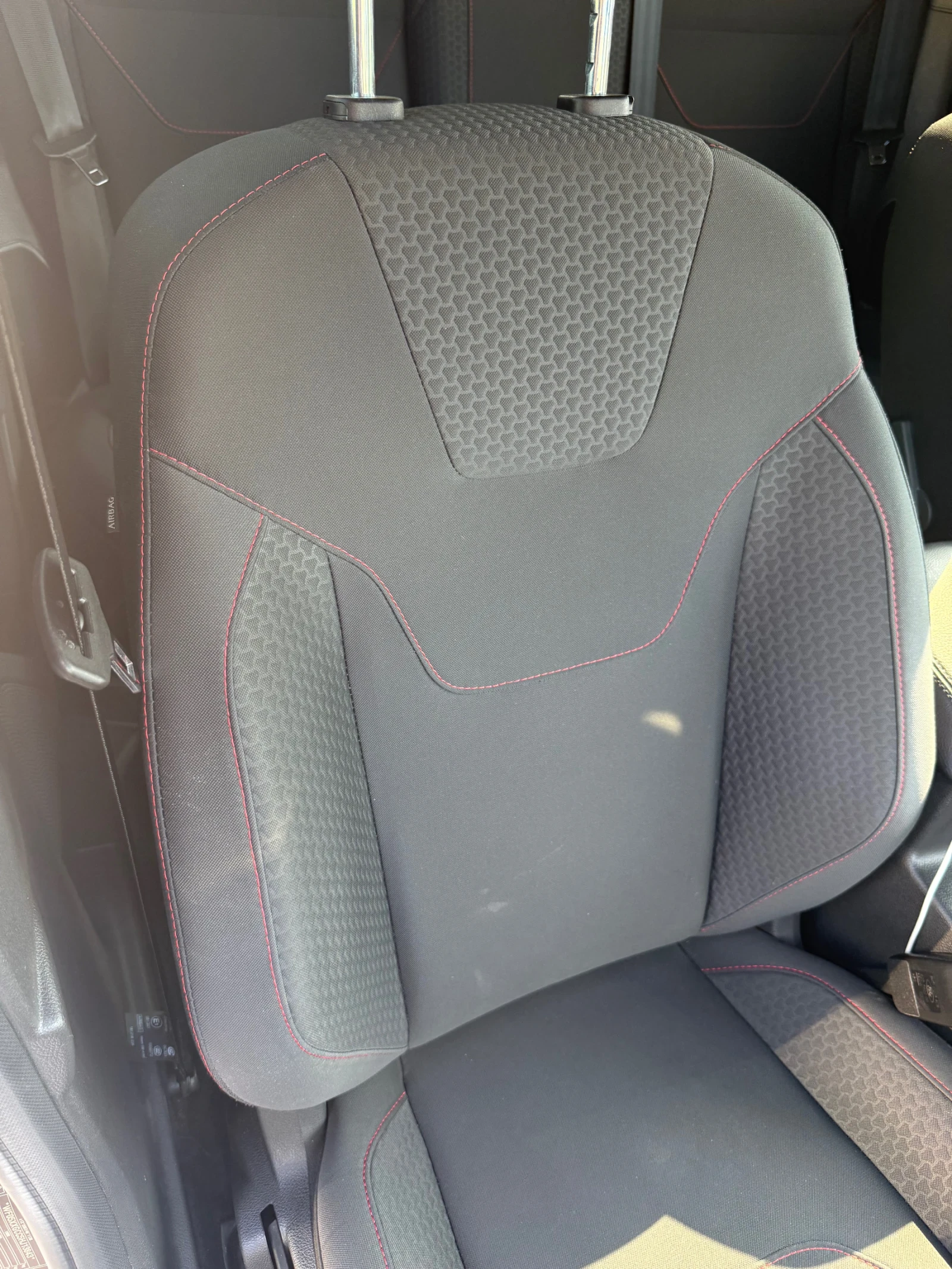 Ford Focus 1.0 ST Line - изображение 9