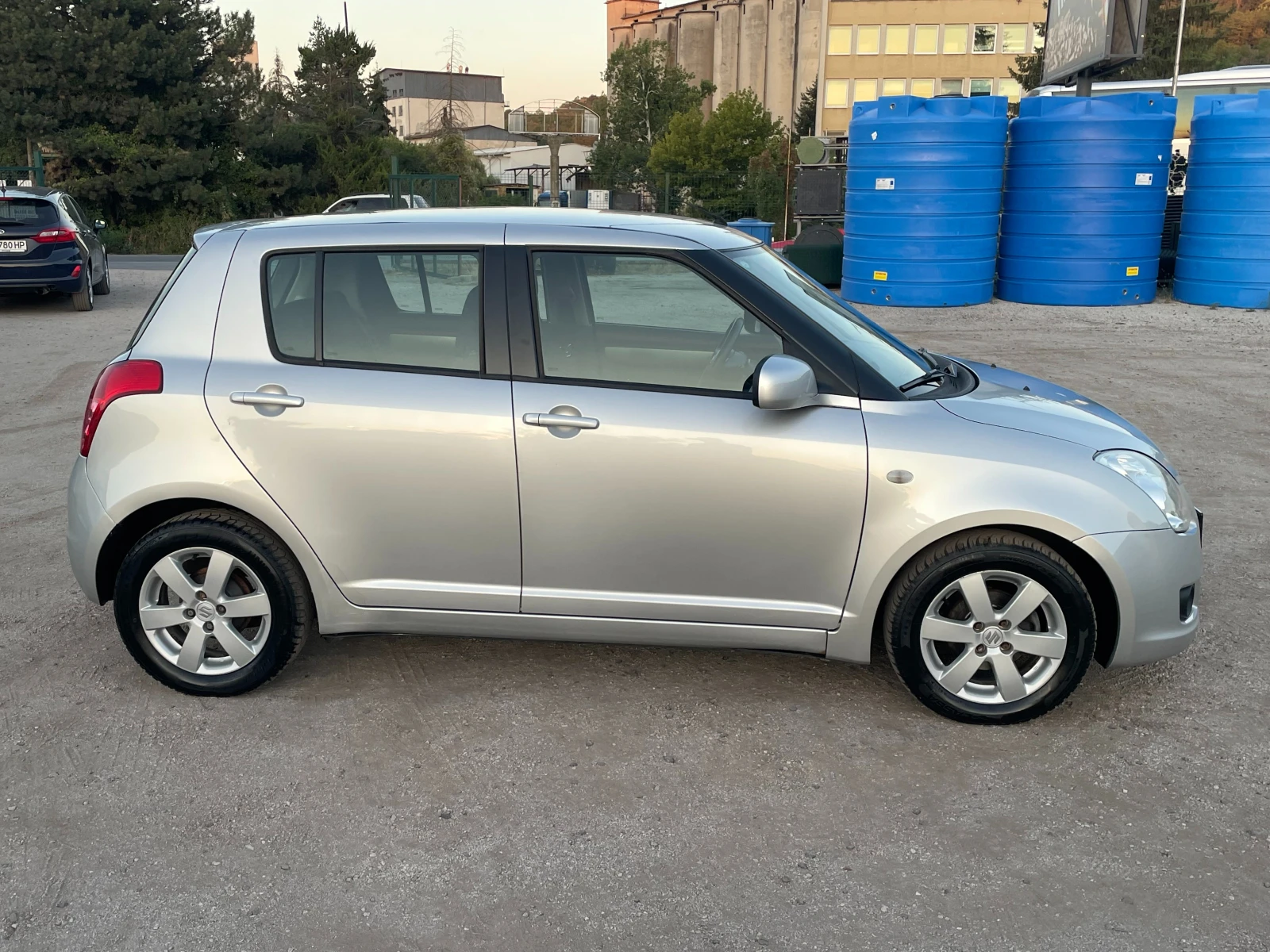 Suzuki Swift ПЕРФЕКТЕН-ИТАЛИЯ-НОВ ВНОС - изображение 4