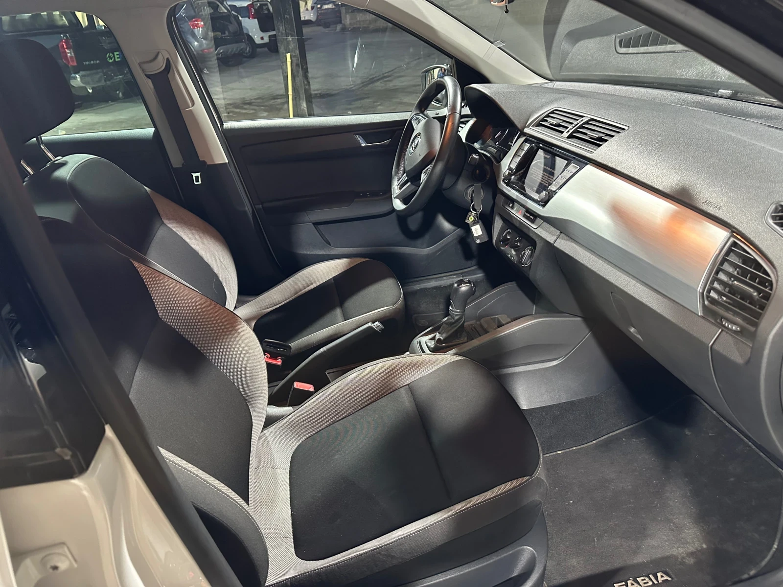 Skoda Fabia 1.4d 31000k�!!!! | Mobile.bg � ����������� 14