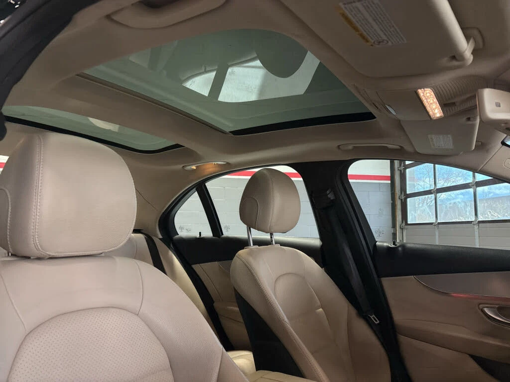 Mercedes-Benz C 300 Mercedes-Benz* C300* АвтоКредит* (ЦЕНА ДО БГ) - изображение 7