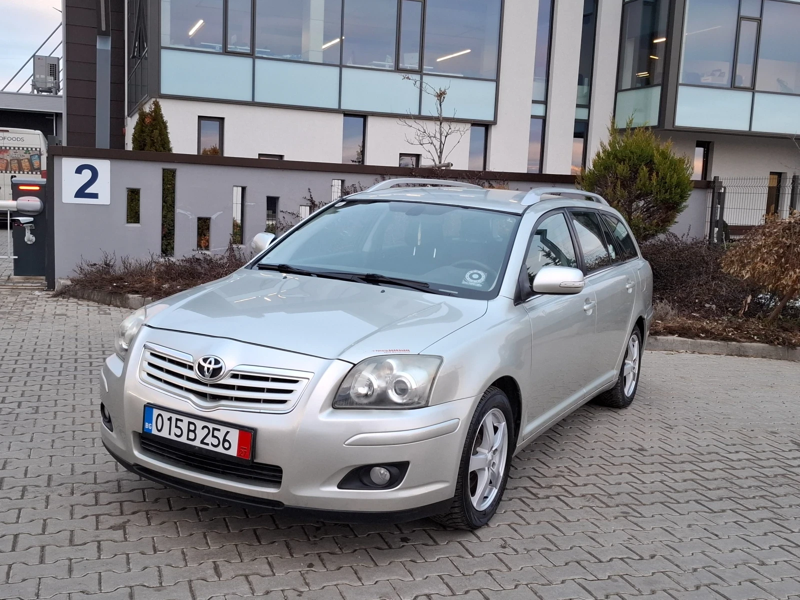 Toyota Avensis 2.0D4D* (126кс)* FACELIFT* * НОВ ВНОС* *  - изображение 10