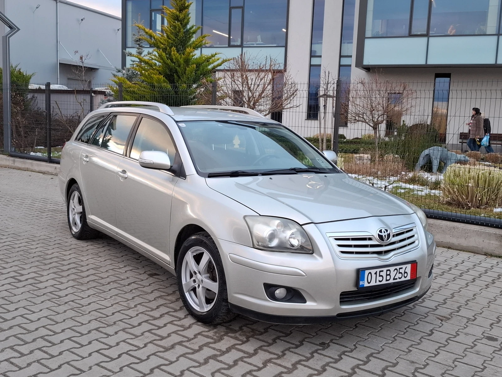 Toyota Avensis 2.0D4D* (126кс)* FACELIFT* * НОВ ВНОС* *  - изображение 3