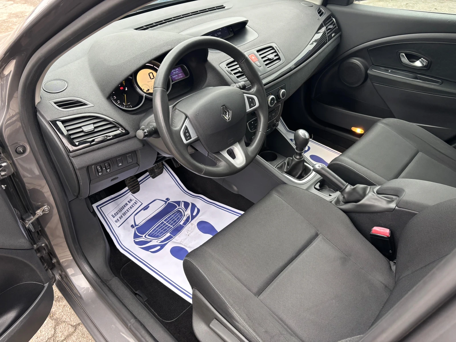 Renault Megane 1.6  i ������ / 110 �.�. / 6 ��. | Mobile.bg � ����������� 17