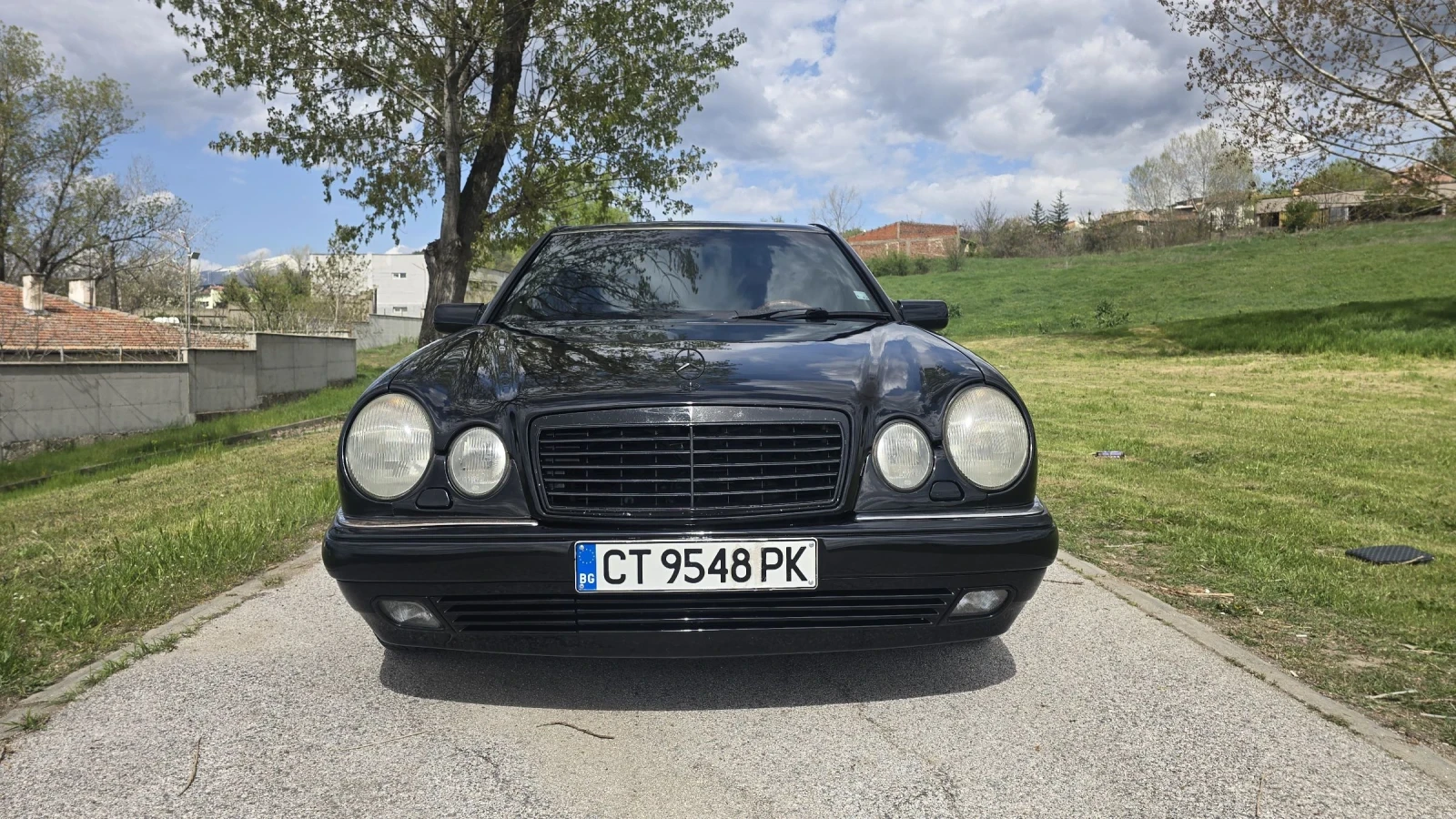 Mercedes-Benz E 200