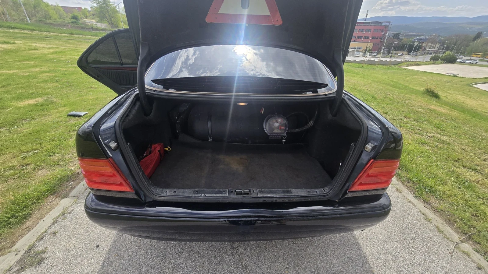 Mercedes-Benz E 200, снимка 6 - Автомобили и джипове - 54229059