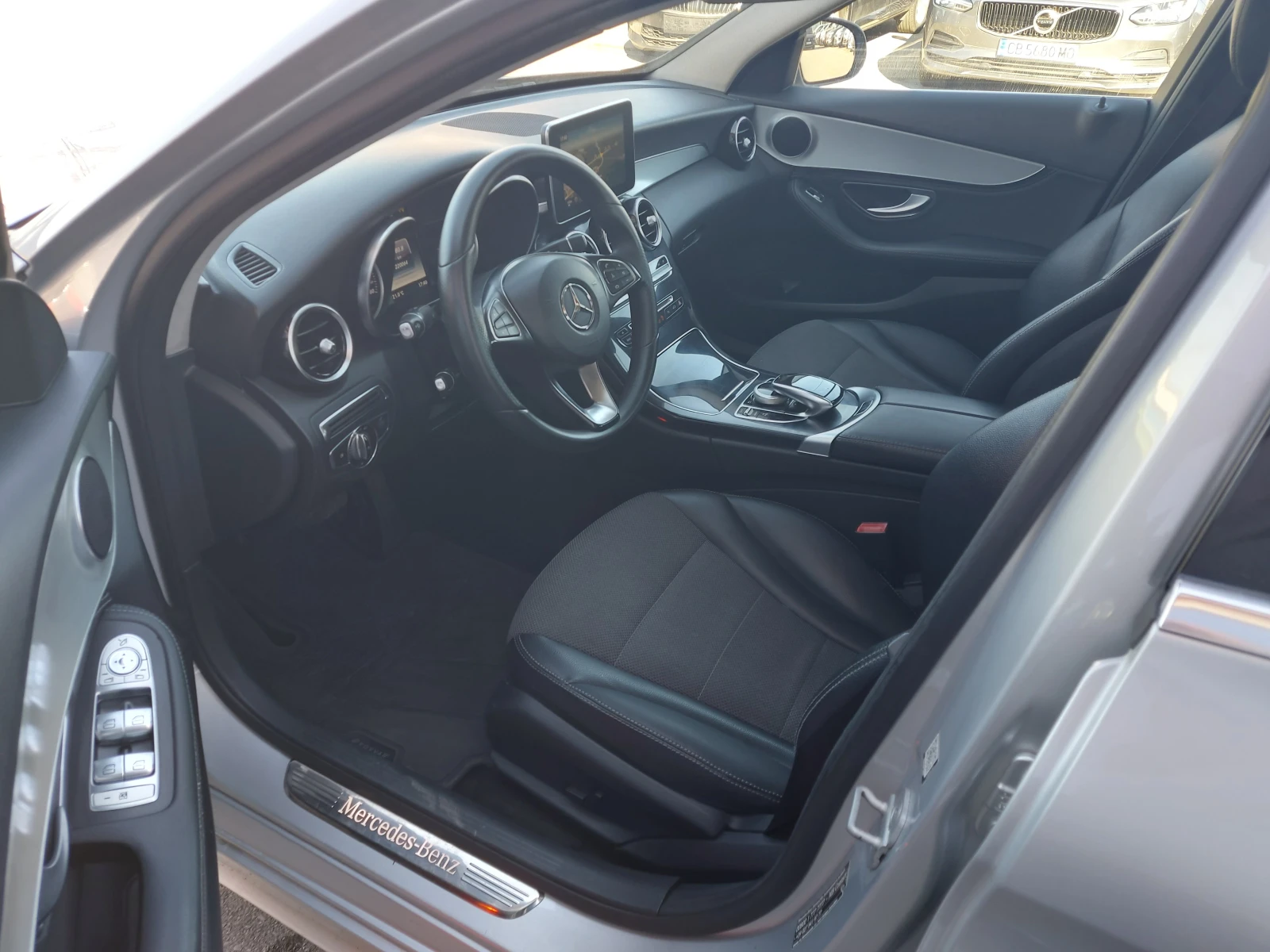Mercedes-Benz C 220 d* AMG Line* 170 к.с.* LED* КОЖА* NAVI* 7G-Tronic, снимка 7 - Автомобили и джипове - 54553743