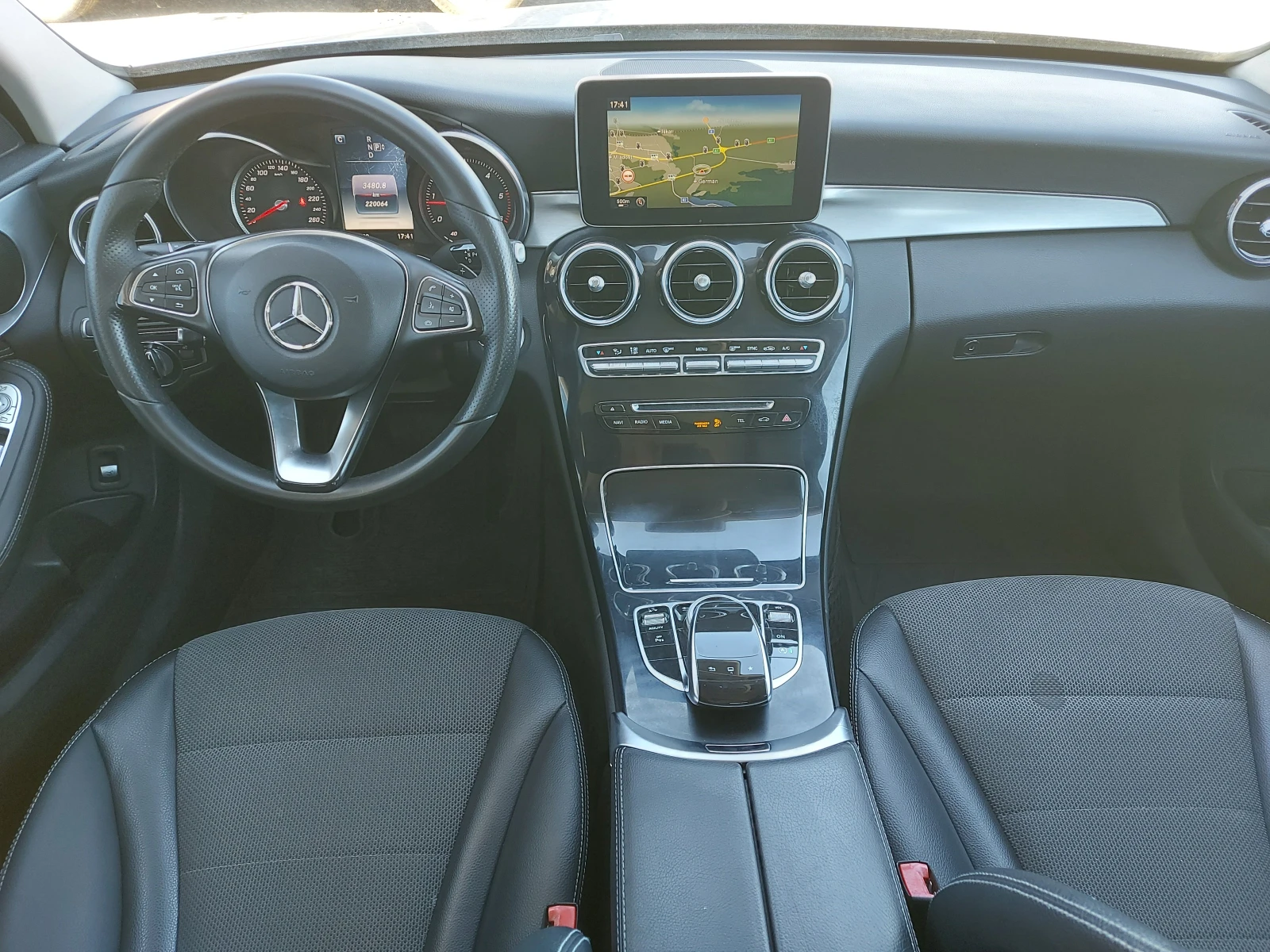 Mercedes-Benz C 220 d* AMG Line* 170 к.с.* LED* КОЖА* NAVI* 7G-Tronic, снимка 9 - Автомобили и джипове - 54553743