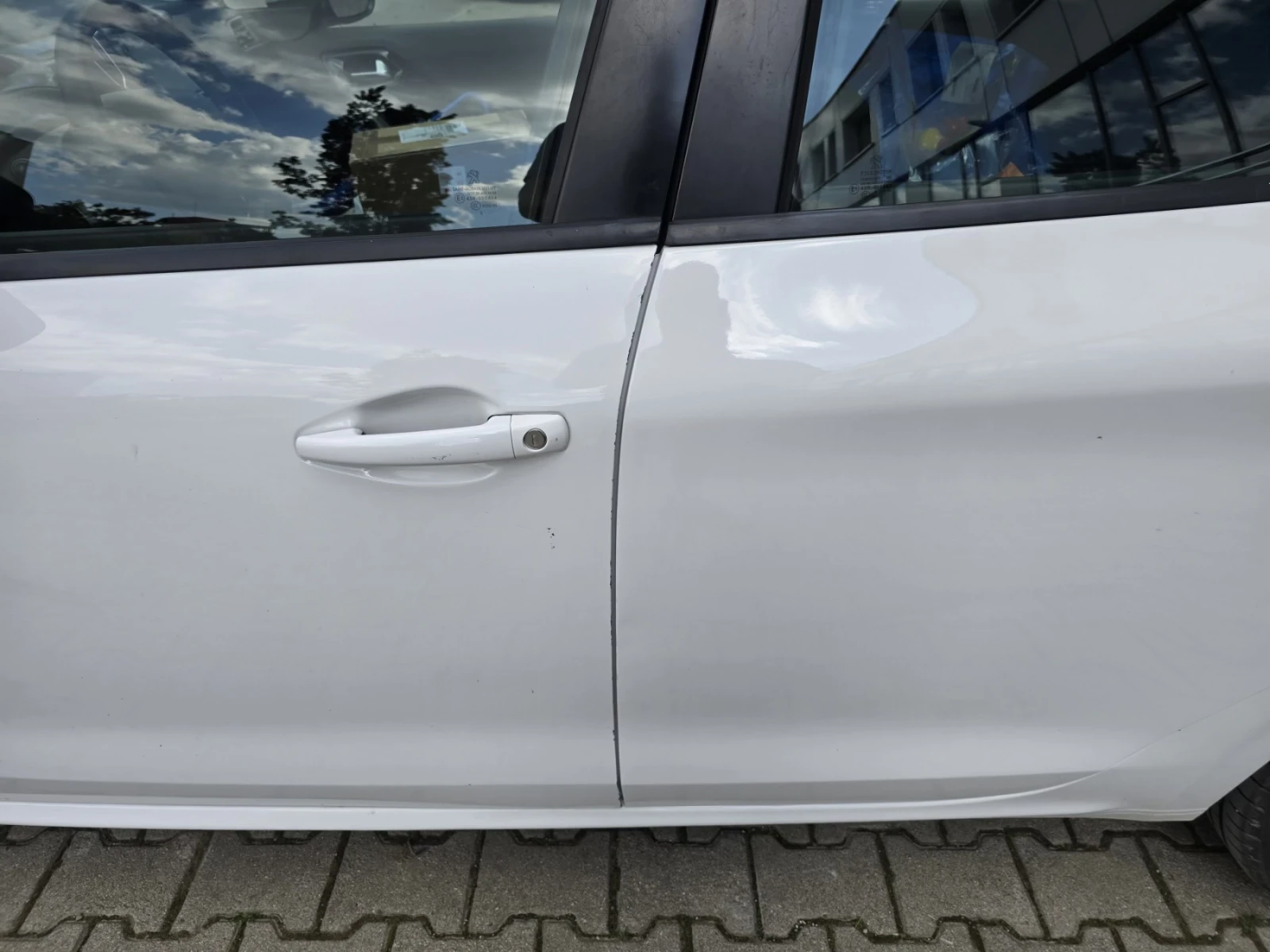 Peugeot 208, снимка 5 - Автомобили и джипове - 54710051