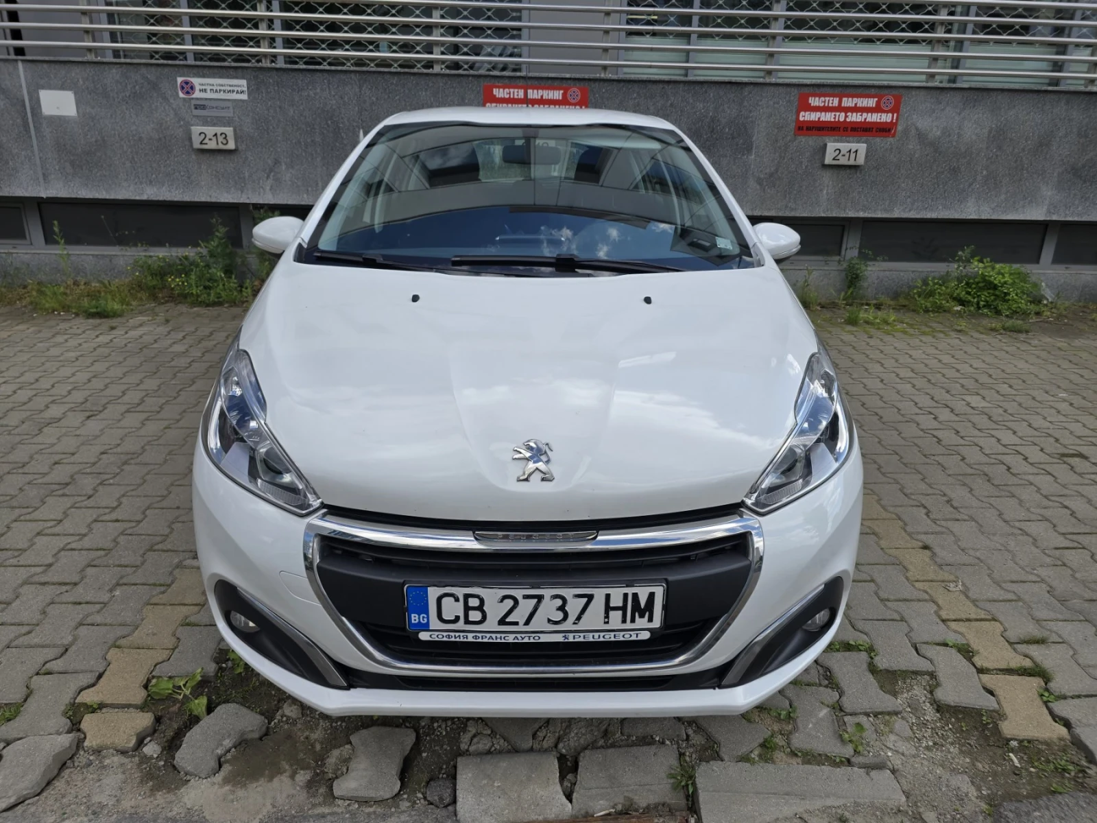 Peugeot 208