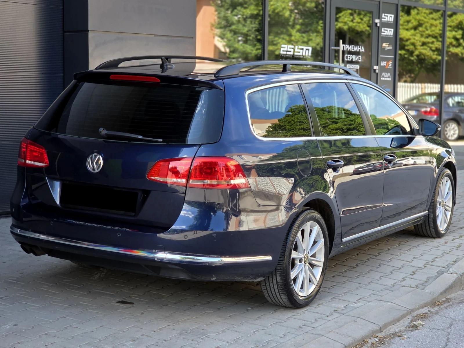 VW Passat 2.0 TDI Highline Bi-XENON * Подгрев * Обдухване , снимка 4 - Автомобили и джипове - 54830001