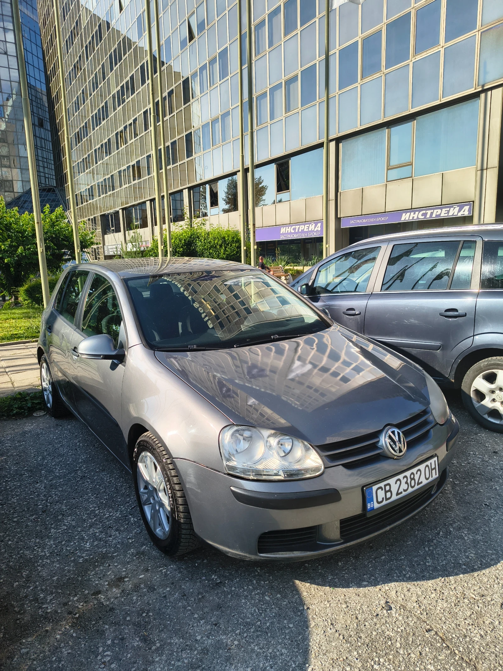 VW Golf V 1.9 TDI , снимка 4 - Автомобили и джипове - 54975577