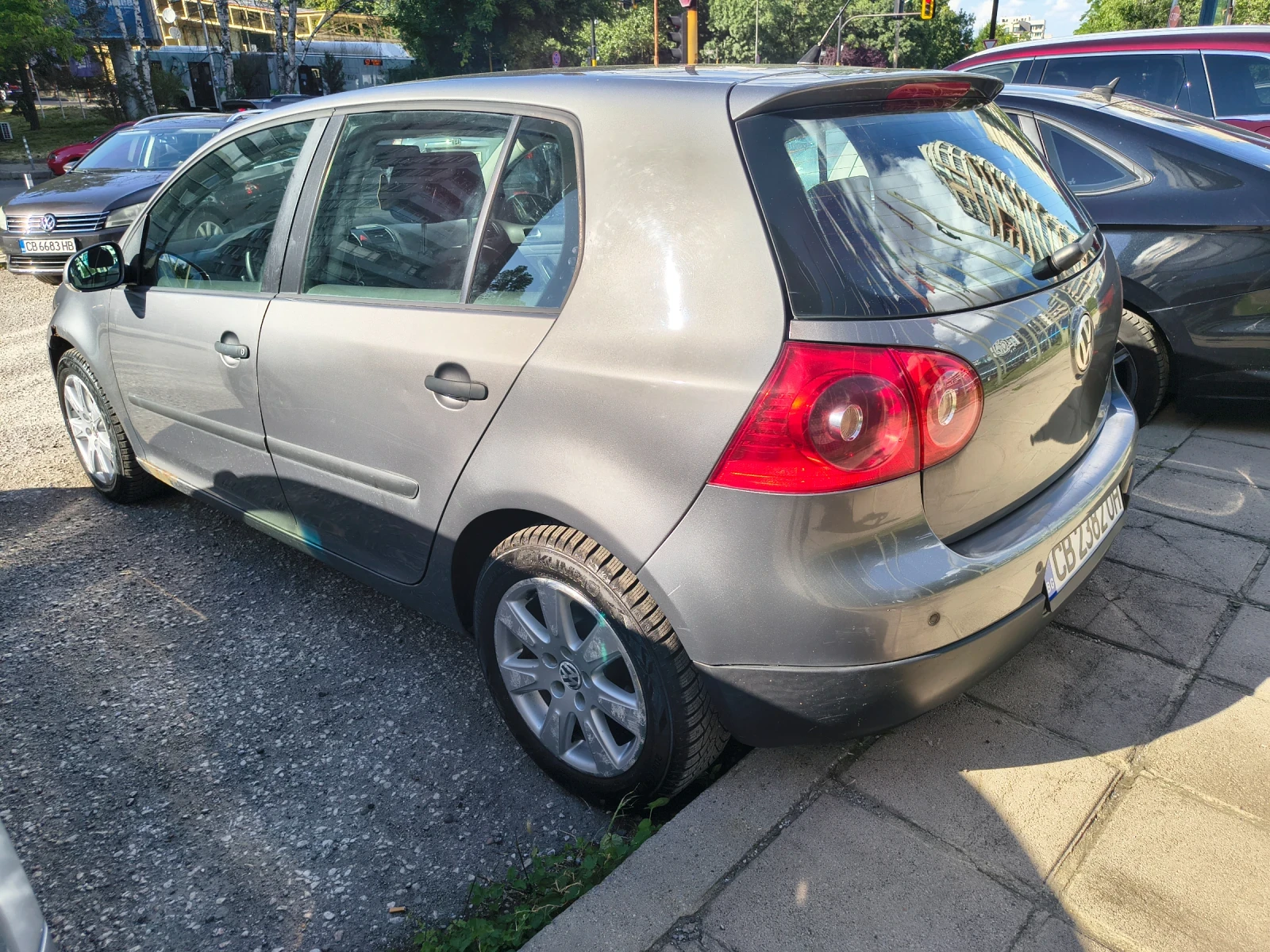 VW Golf V 1.9 TDI , снимка 6 - Автомобили и джипове - 54975577