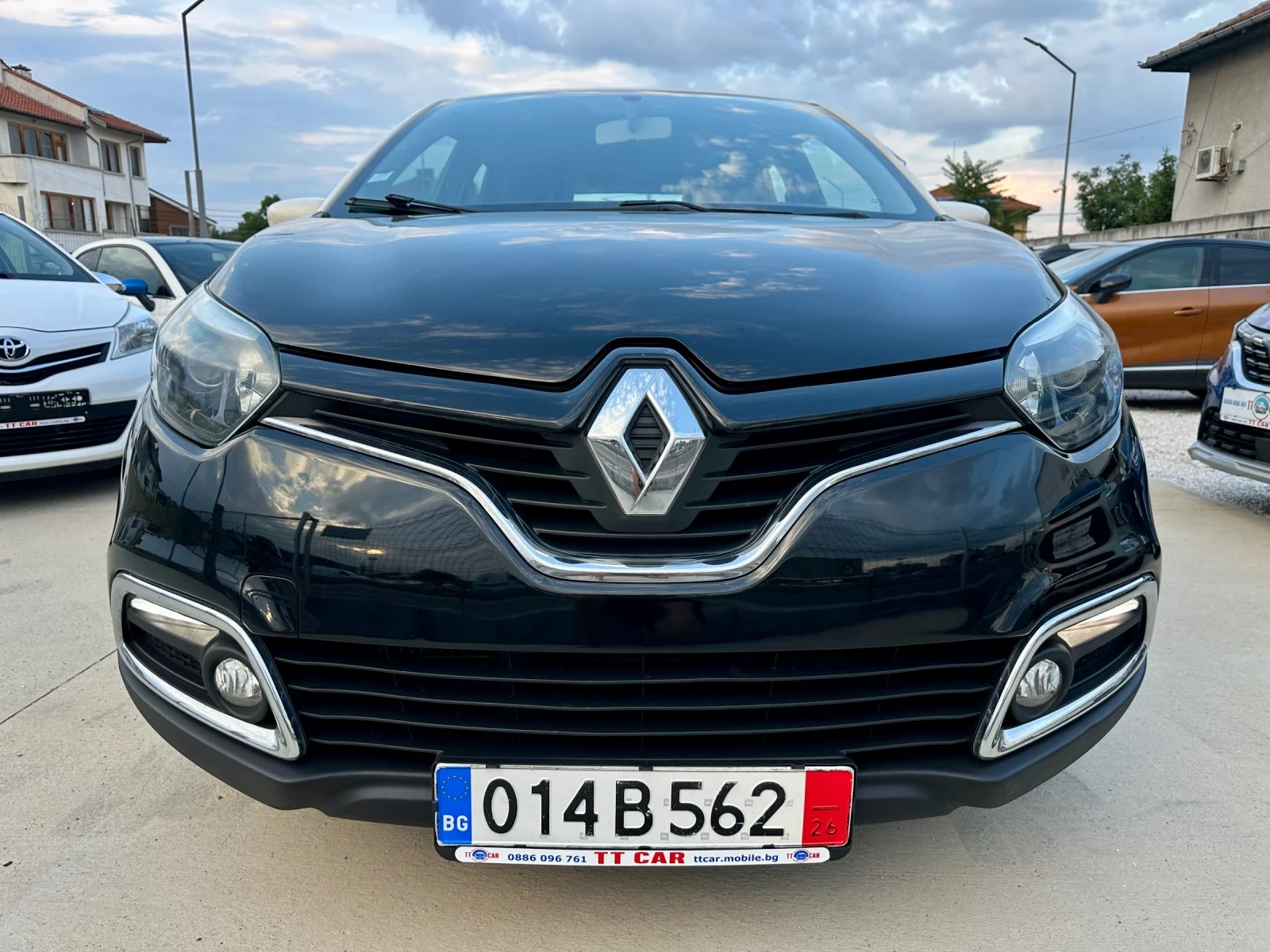 Renault Captur 1.5dci 90к. Нави! Клима! Отлично състояние!, снимка 2 - Автомобили и джипове - 55148808
