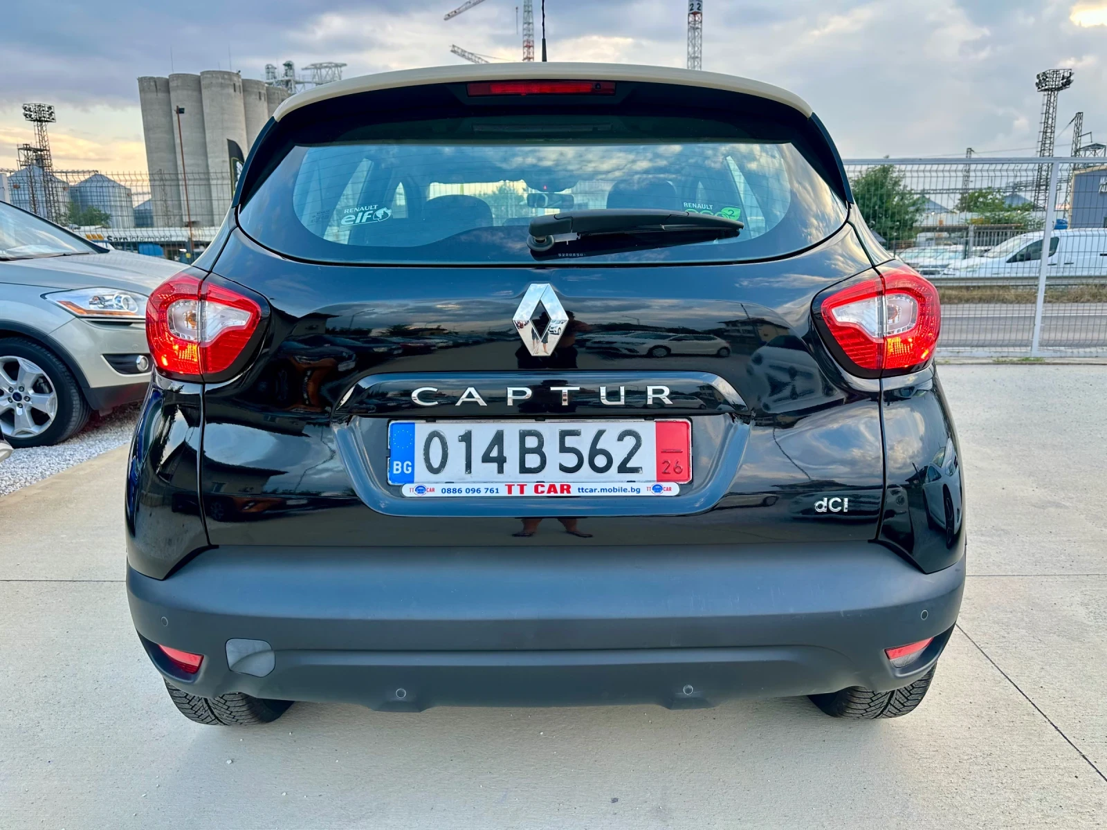 Renault Captur 1.5dci 90к. Нави! Клима! Отлично състояние!, снимка 5 - Автомобили и джипове - 55148808