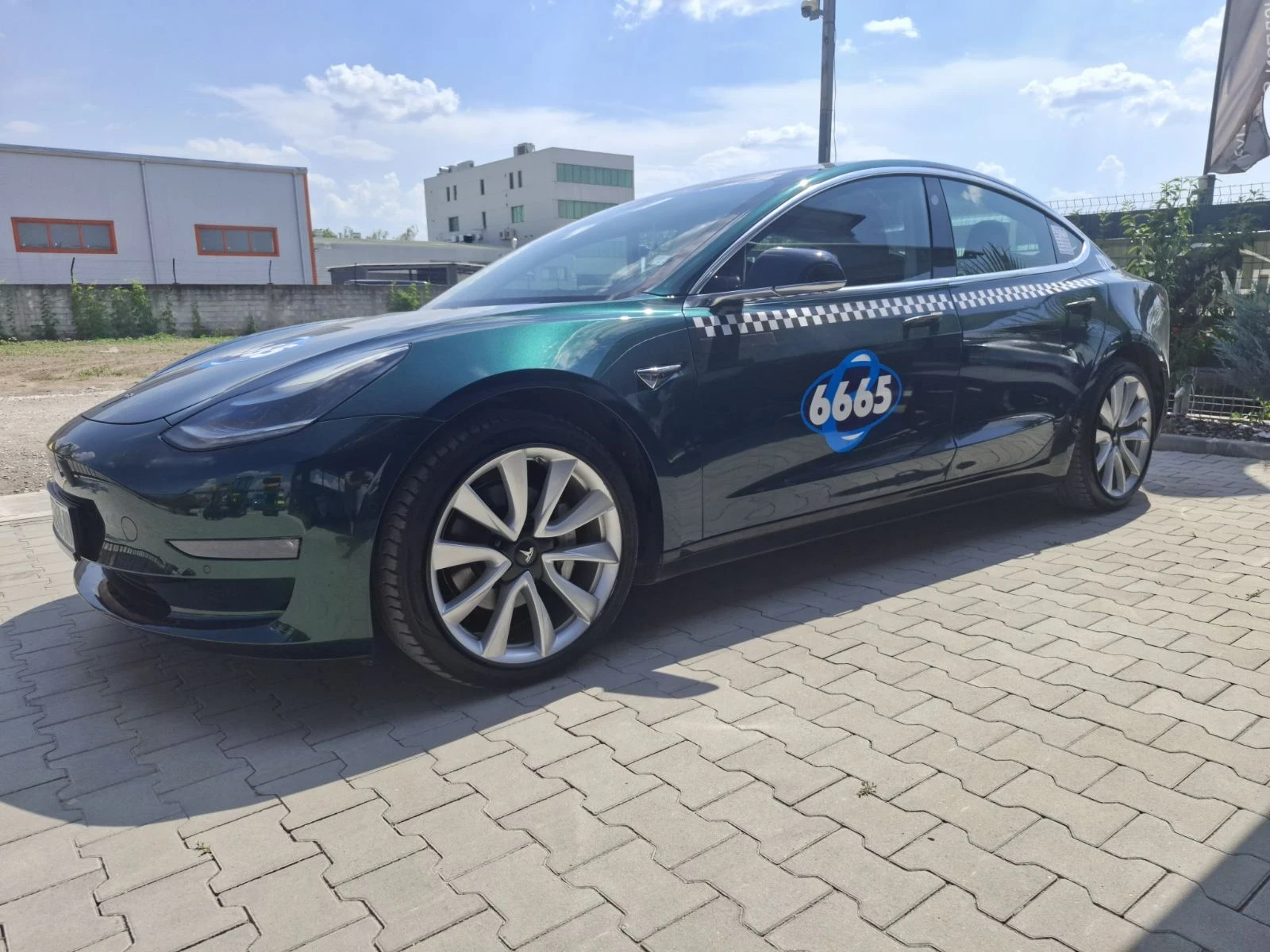 Tesla Model 3, снимка 2 - Автомобили и джипове - 55176755