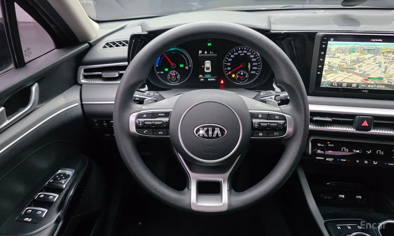Kia K5 2.0 Hybrid* Trendy* ПОДГРЕВ* КАМЕРА* КРАЙНА ЦЕНА* , снимка 8 - Автомобили и джипове - 55309362