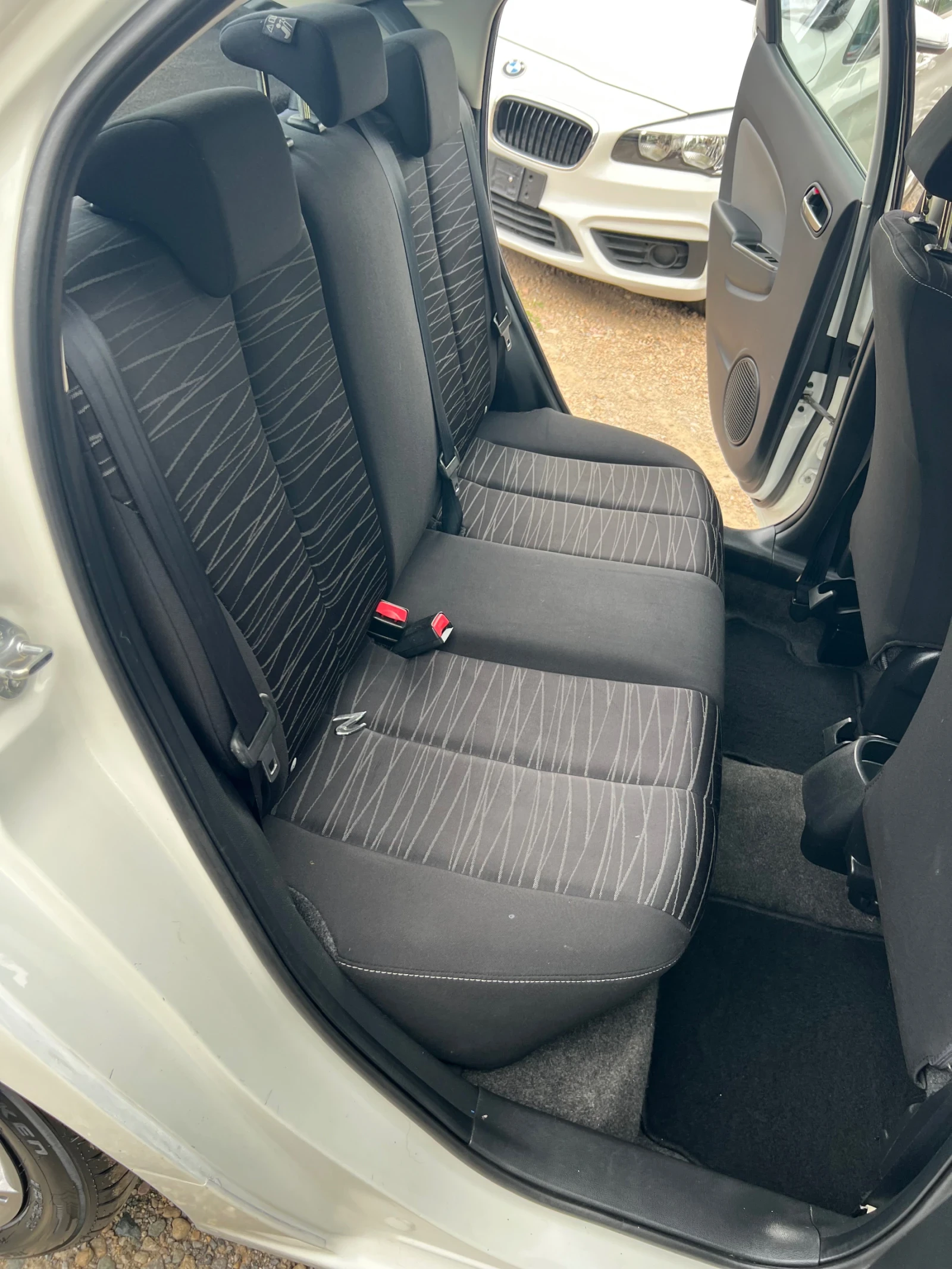 Mazda 2 1.3 * ГАЗ/БЕНЗИН * НОВ ВНОС ИТАЛИЯ * БЕЗ , снимка 12 - Автомобили и джипове - 55326882